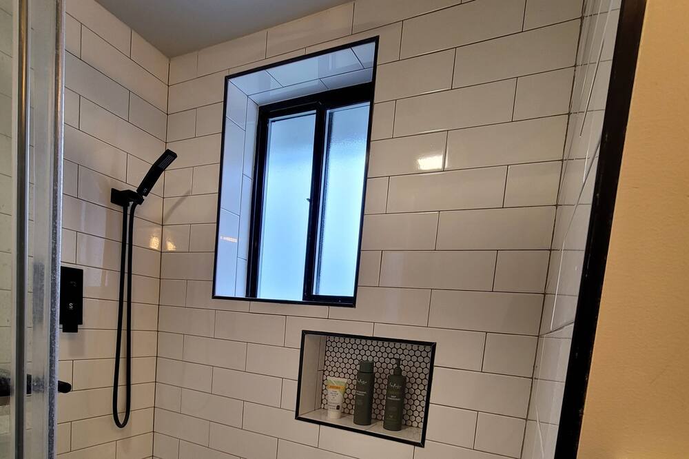 Photo of Bathroom in Oak Harbor
