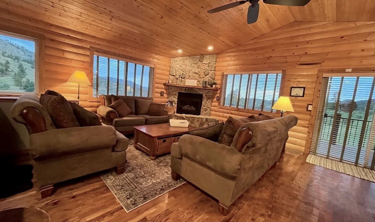 Photo of Livingroom in Drake
