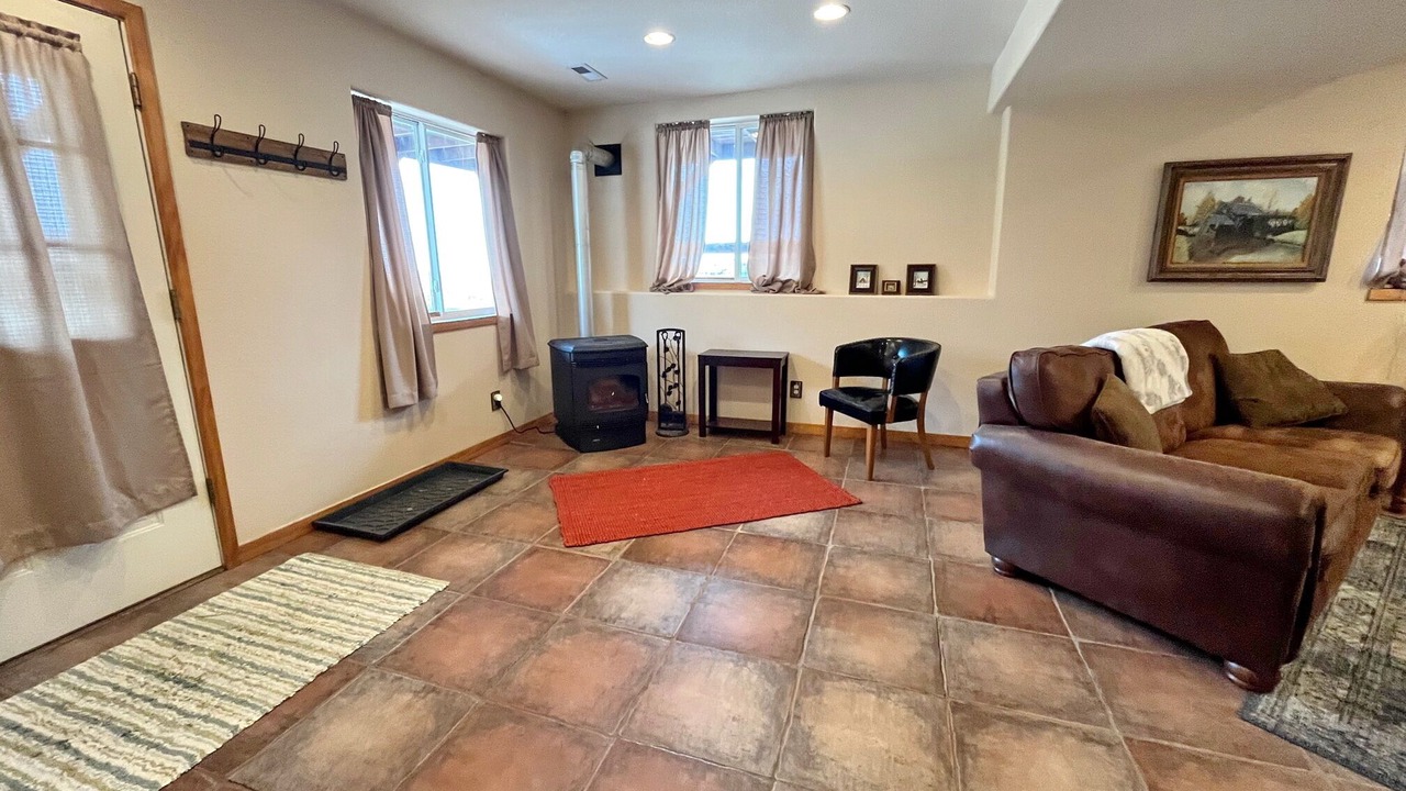 Photo of Livingroom in Drake