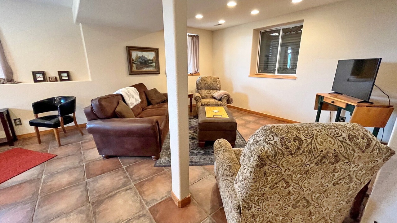 Photo of Livingroom in Drake