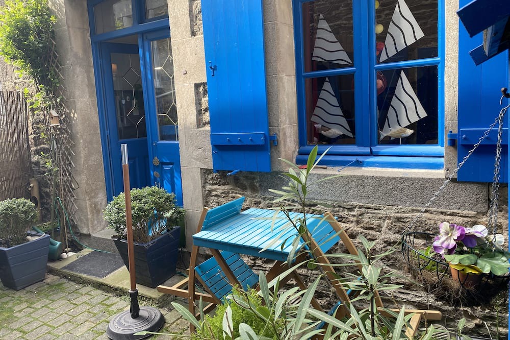 Photo of Patio Balcony in Le Bouillon