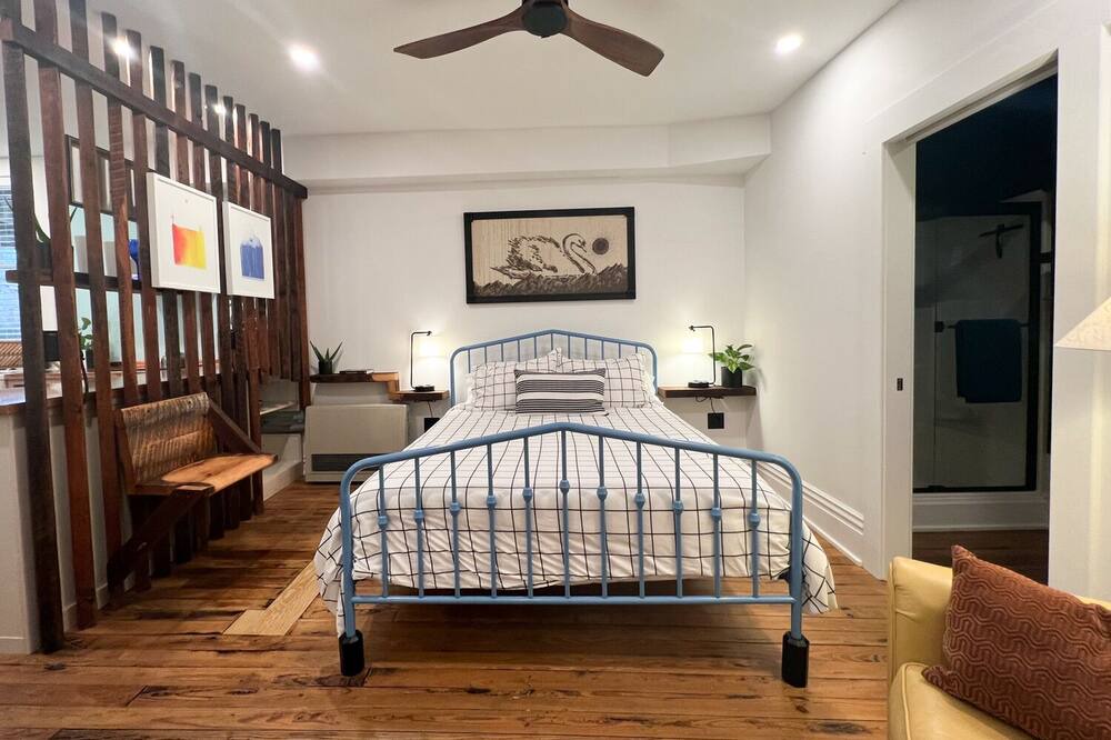 Photo of Bedroom in Thomas