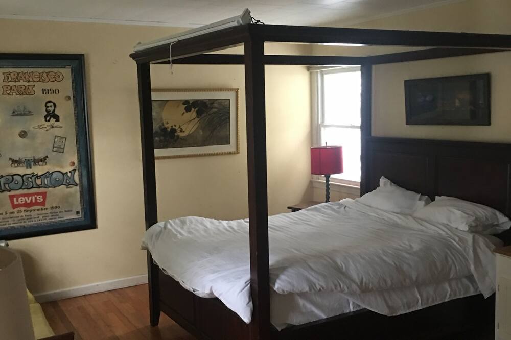 Photo of Bedroom in Milford