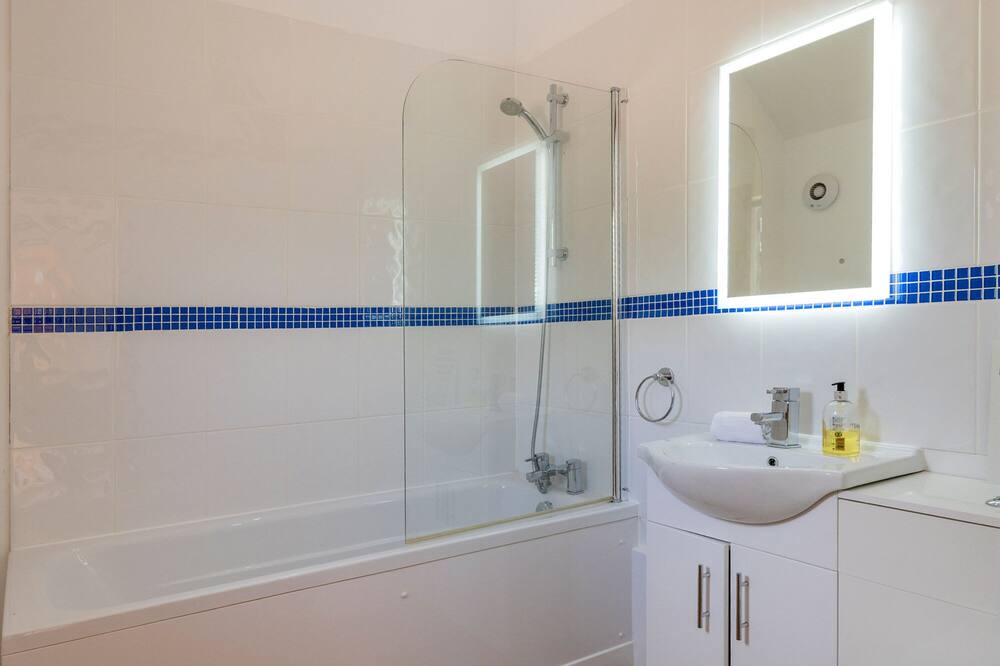 Photo of Bathroom in Tea Green