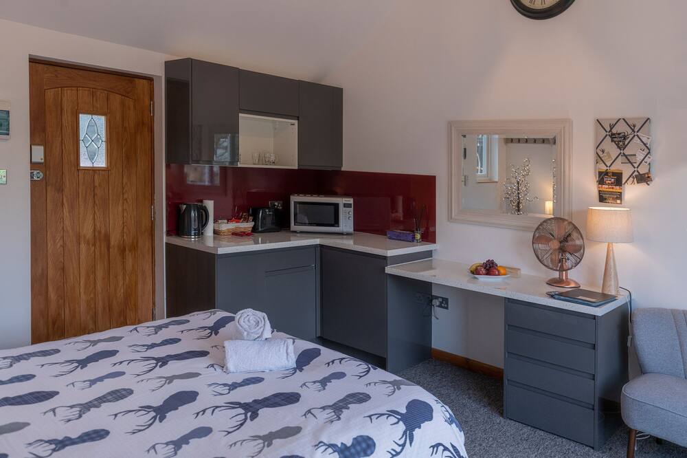 Photo of Others in Tea Green