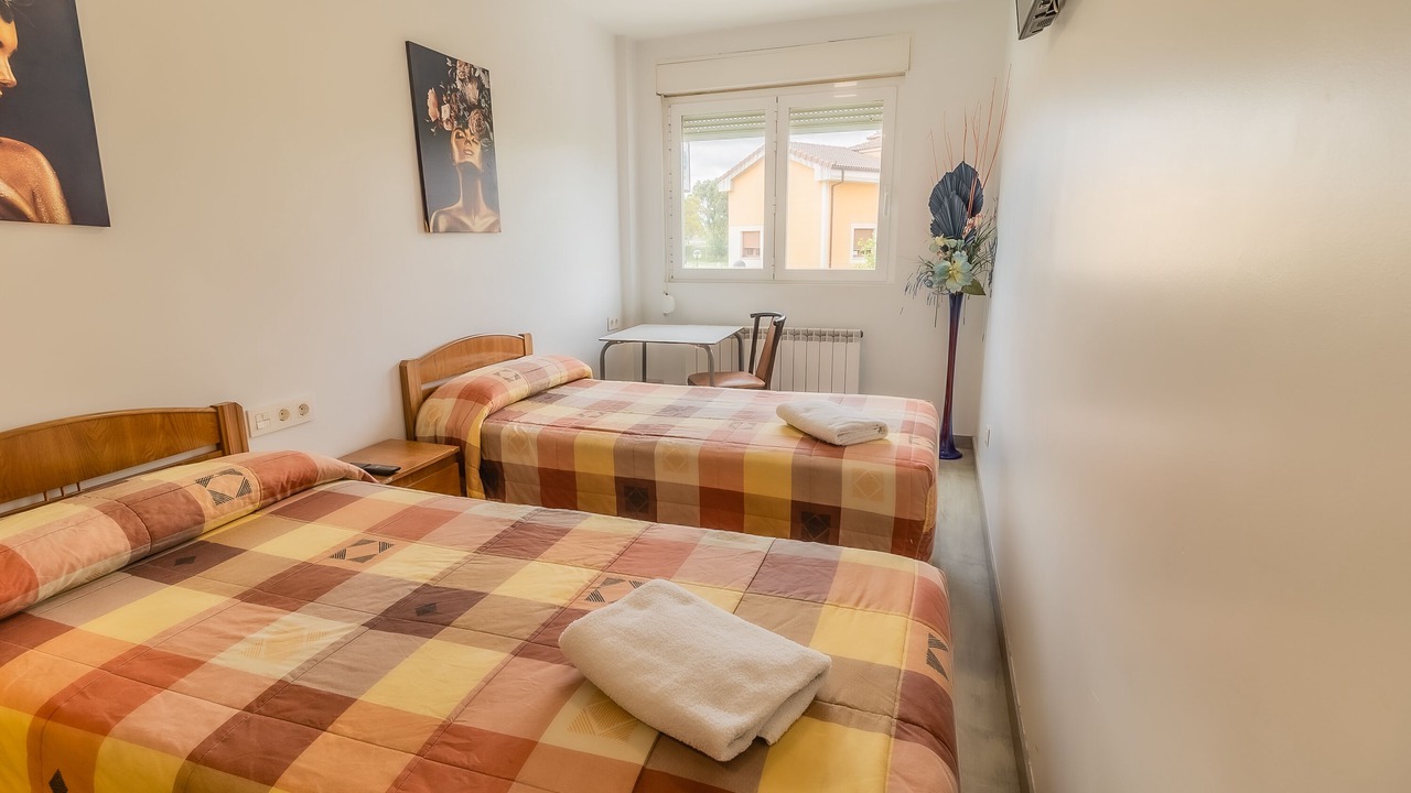 Photo of Bedroom in Villalonquejar