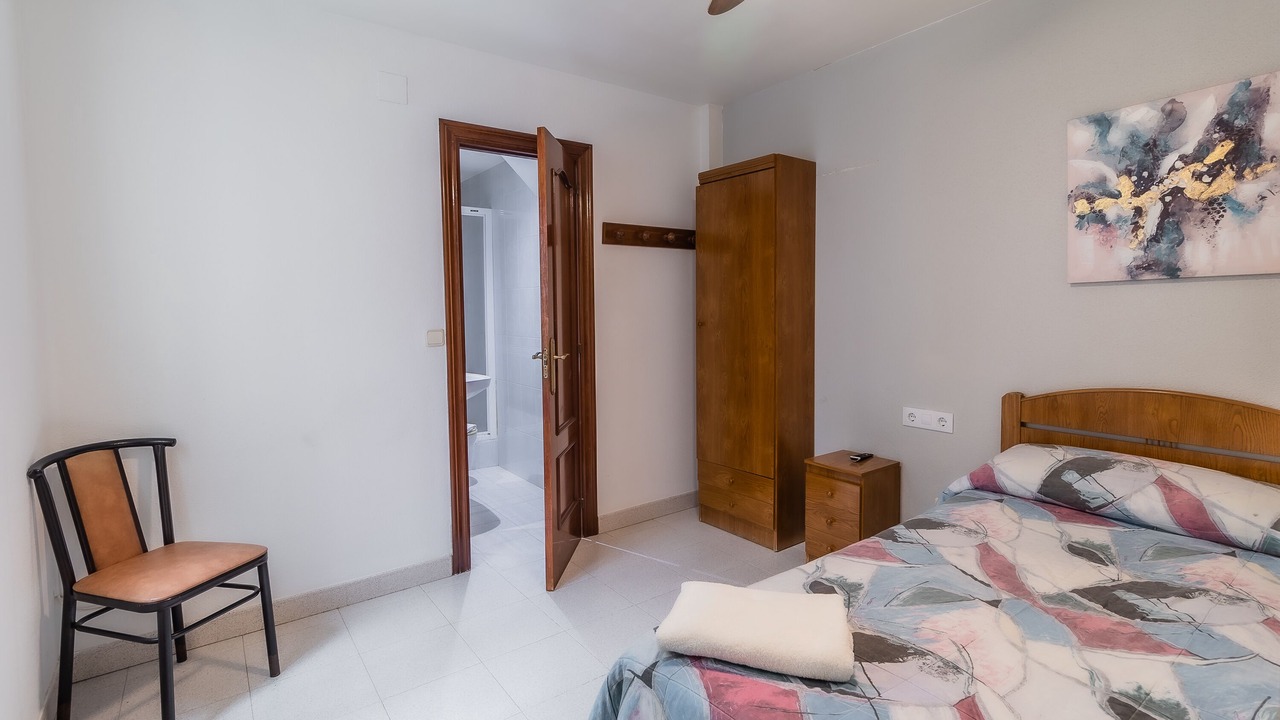 Photo of Bedroom in Villalonquejar