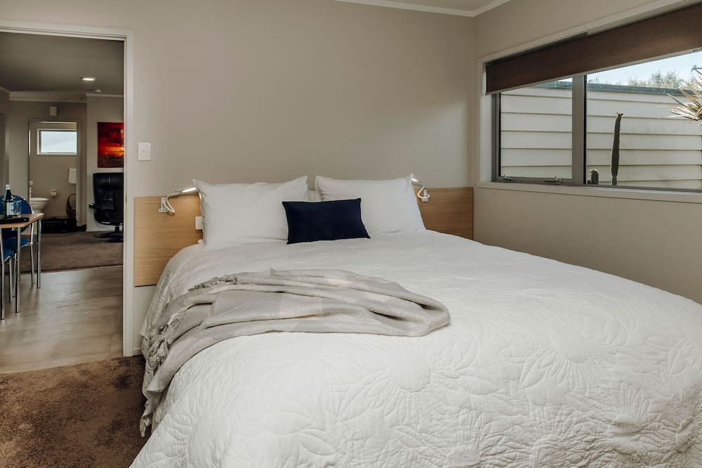 Photo of Bedroom in Oakura