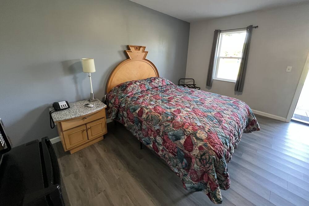 Photo of Bedroom in Bridgman