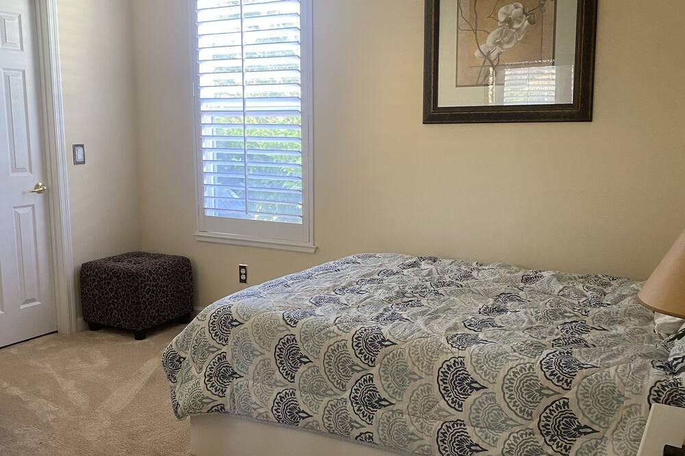 Photo of Bedroom in Metro West