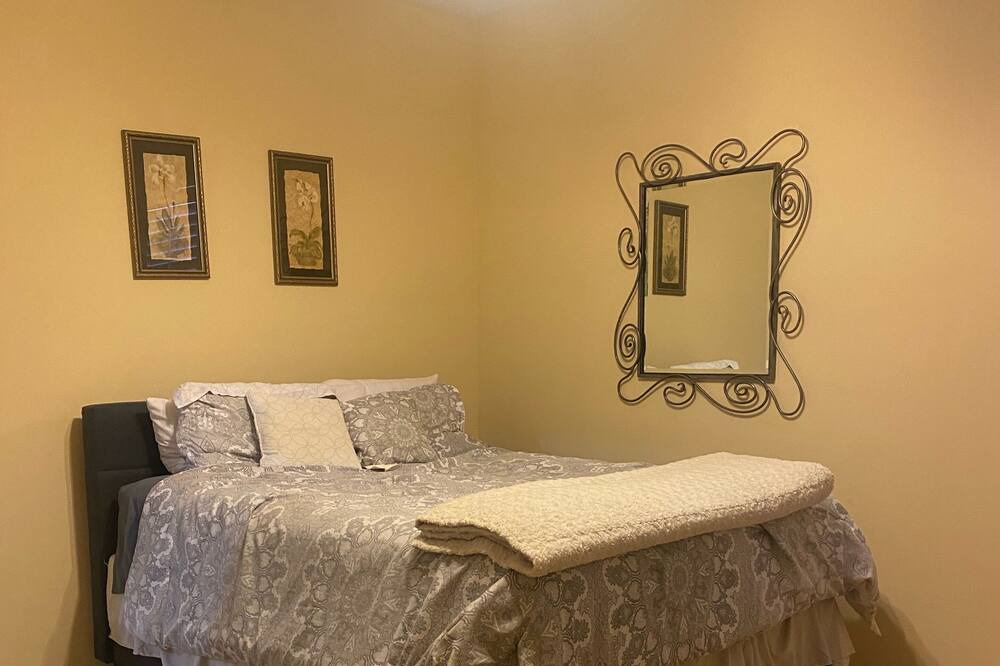 Photo of Bedroom in Metro West