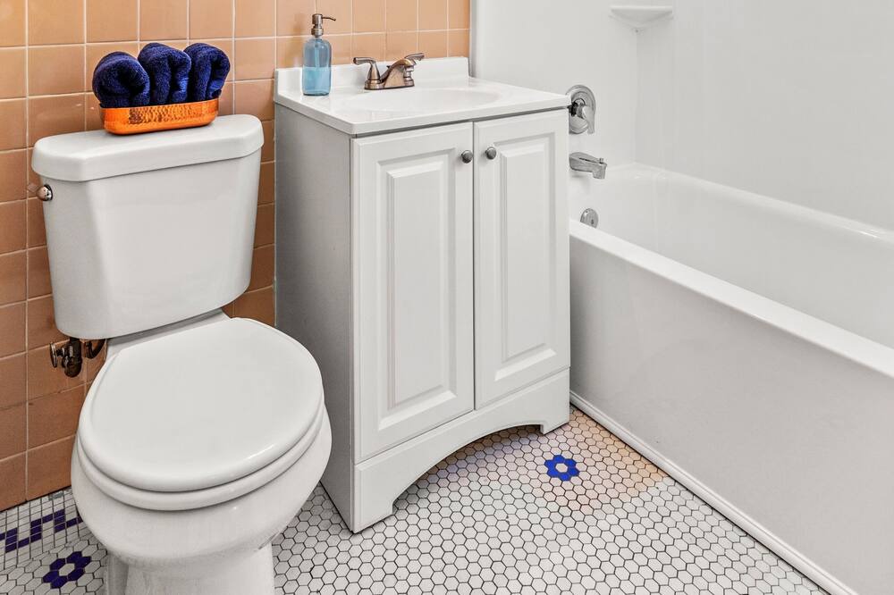 Photo of Bathroom in Southwest Garden