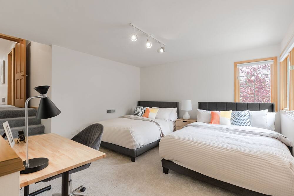 Photo of Bedroom in Overlake