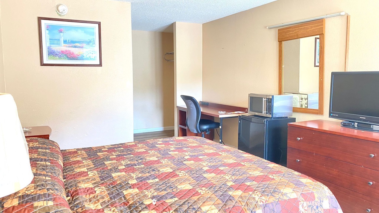 Photo of Bedroom in Sweetwater