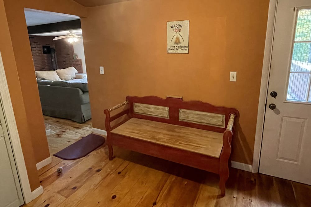 Photo of Livingroom in Groton