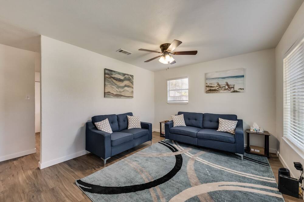 Photo of Livingroom in Rockwall