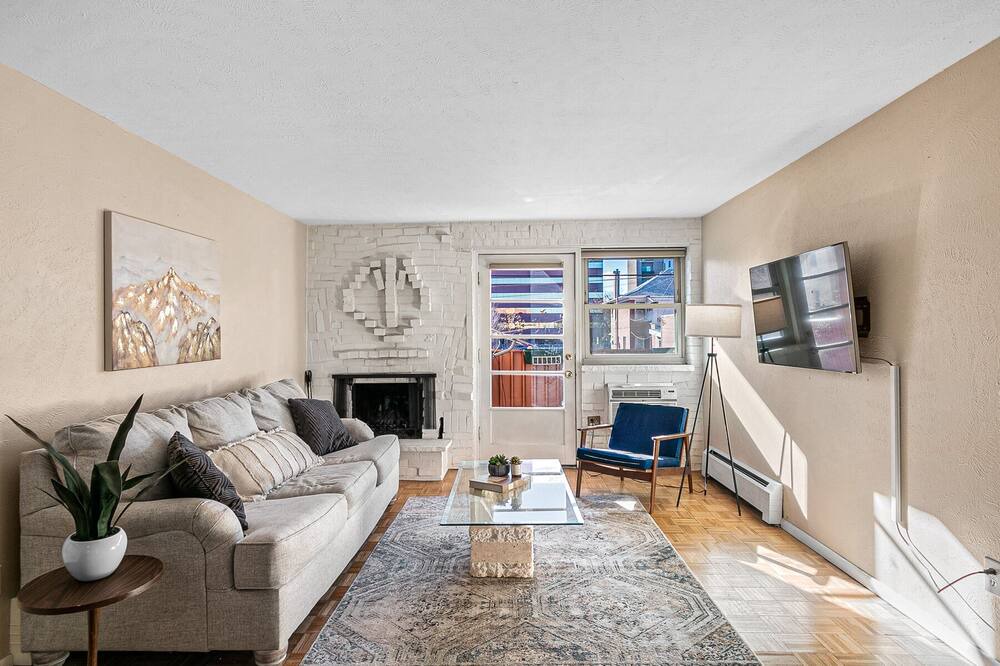 Photo of Livingroom in Alamo Placita