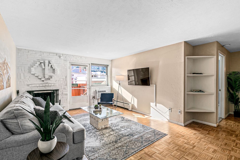 Photo of Livingroom in Alamo Placita