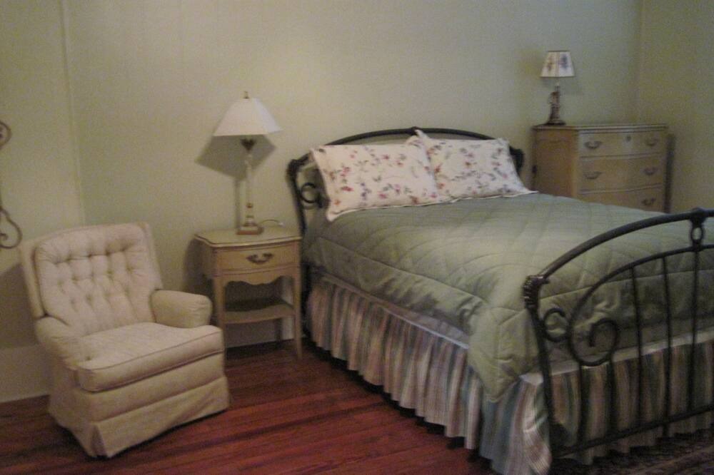 Photo of Bedroom in Merigold