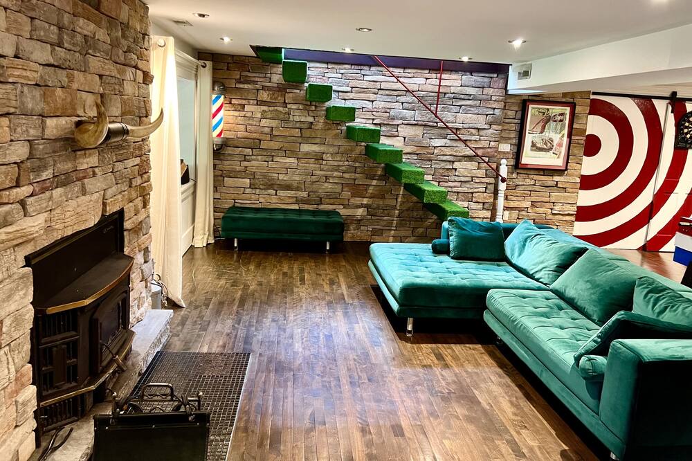 Photo of Livingroom in Sainte-Ann-des-Lacs