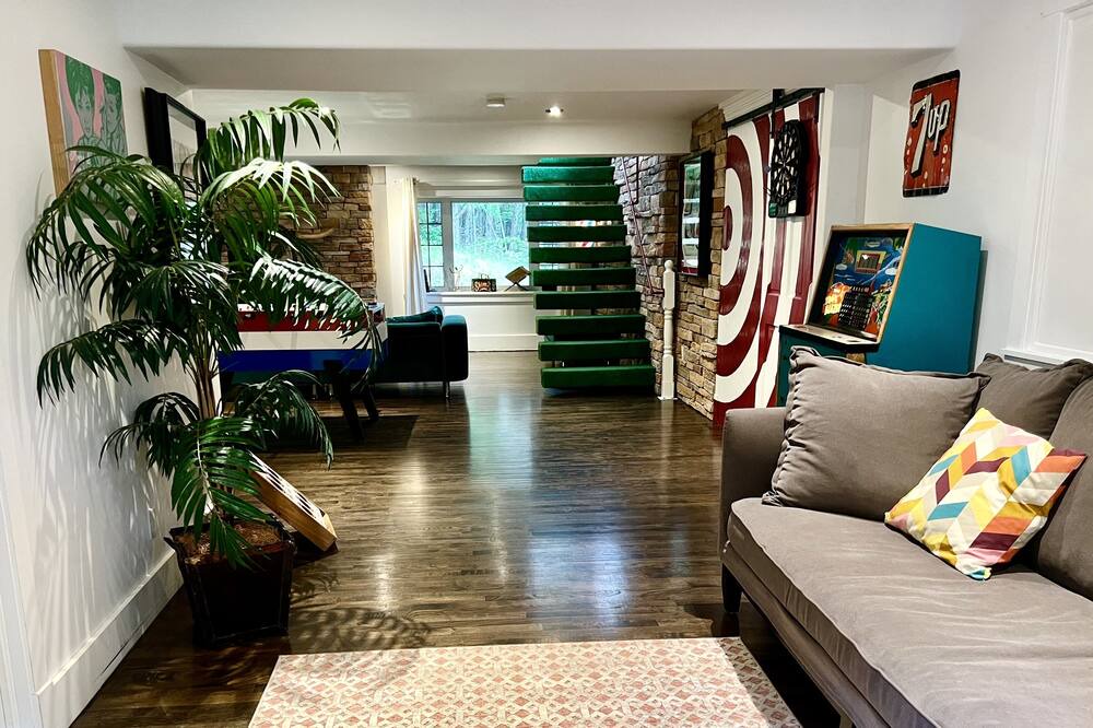 Photo of Livingroom in Sainte-Ann-des-Lacs
