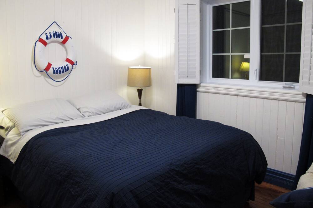 Photo of Bedroom in Sainte-Ann-des-Lacs