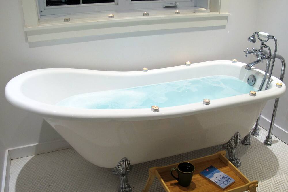 Photo of Bathroom in Sainte-Ann-des-Lacs