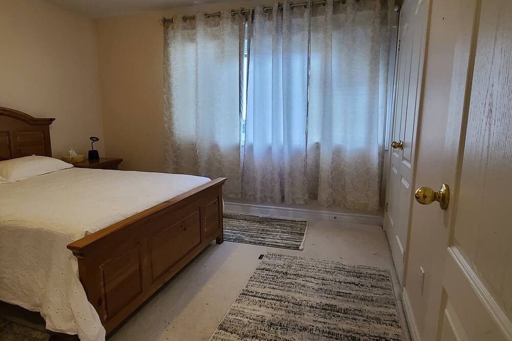 Photo of Bedroom in Hamilton