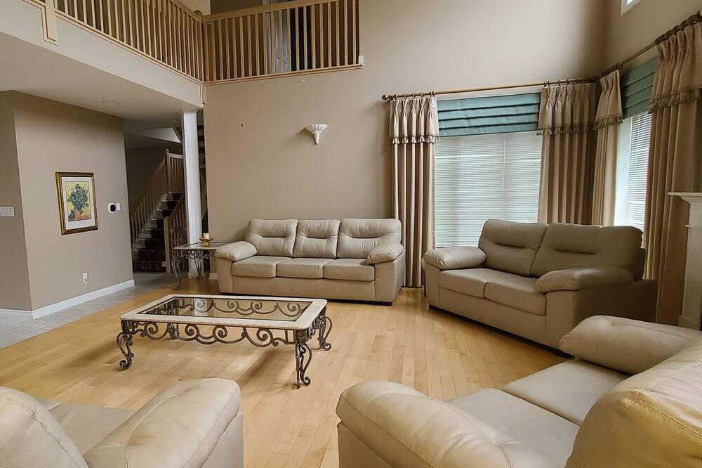 Photo of Livingroom in Hamilton