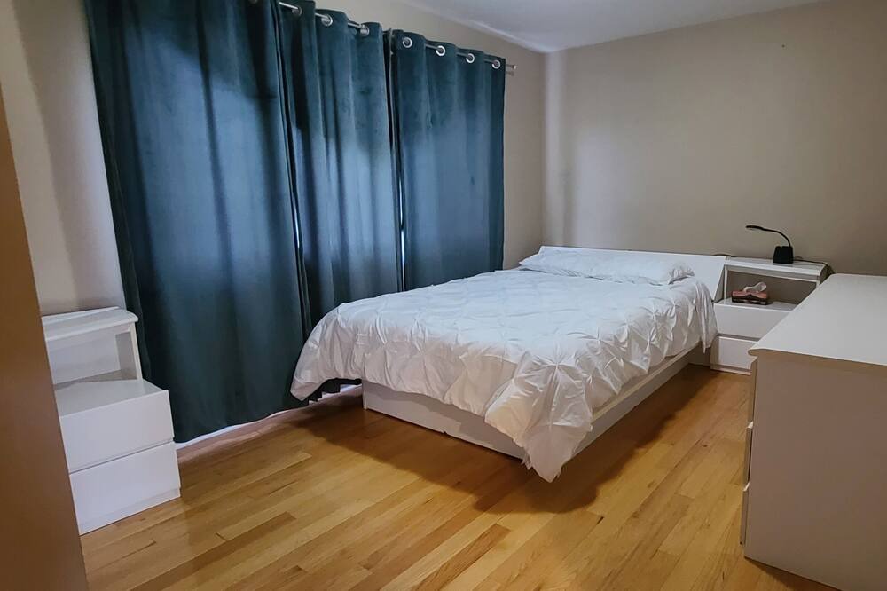 Photo of Bedroom in Hamilton