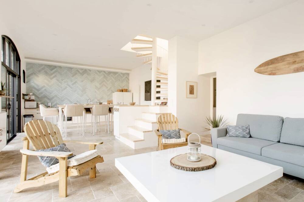 Photo of Livingroom in Gainneville