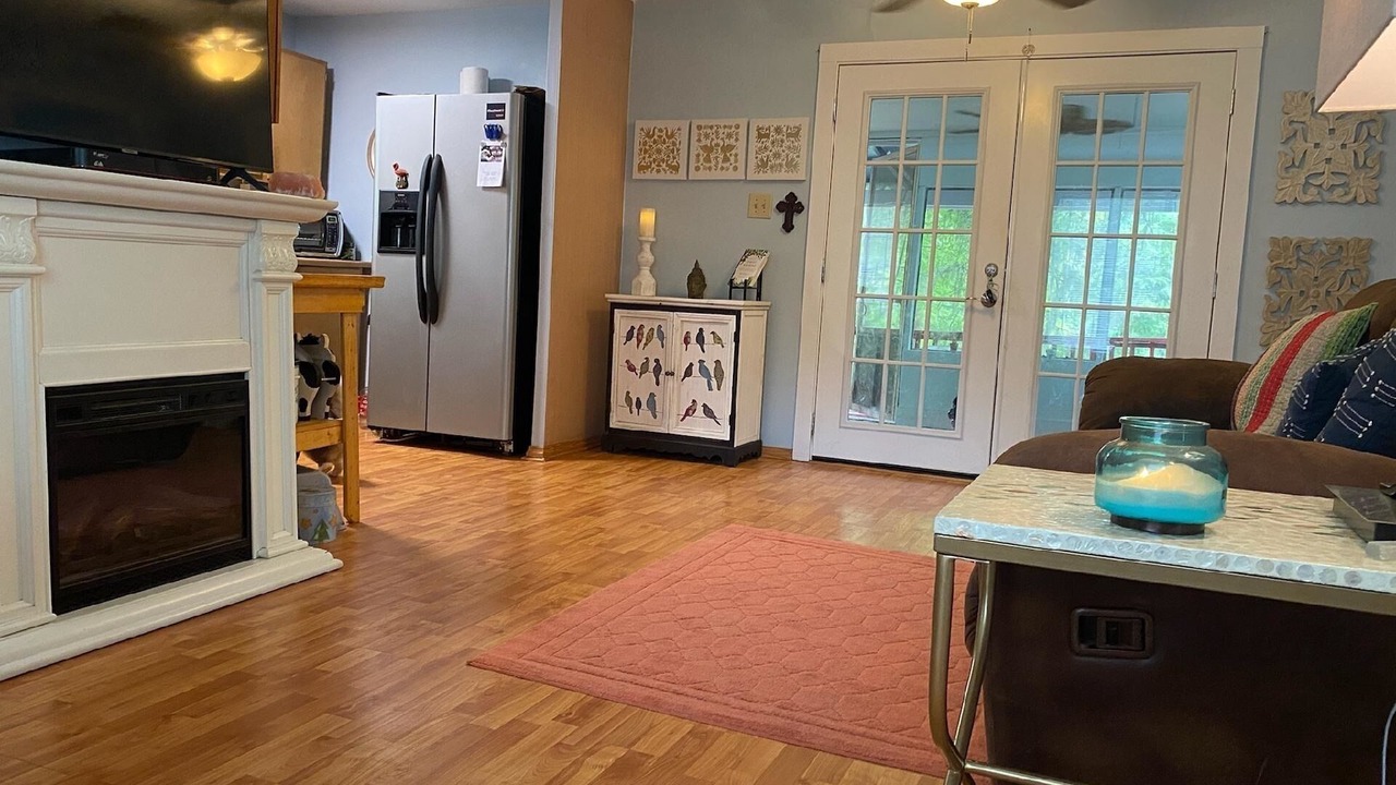 Photo of Livingroom in Cleveland