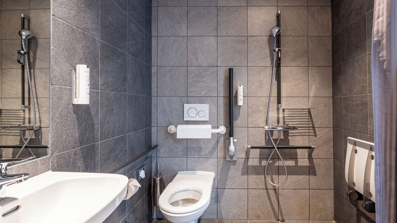Photo of Bathroom in Vernier