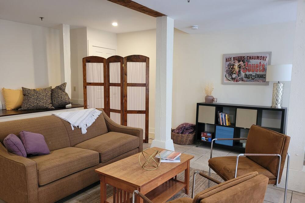Photo of Livingroom in Bethel