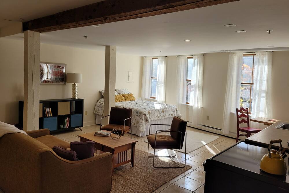 Photo of Livingroom in Bethel