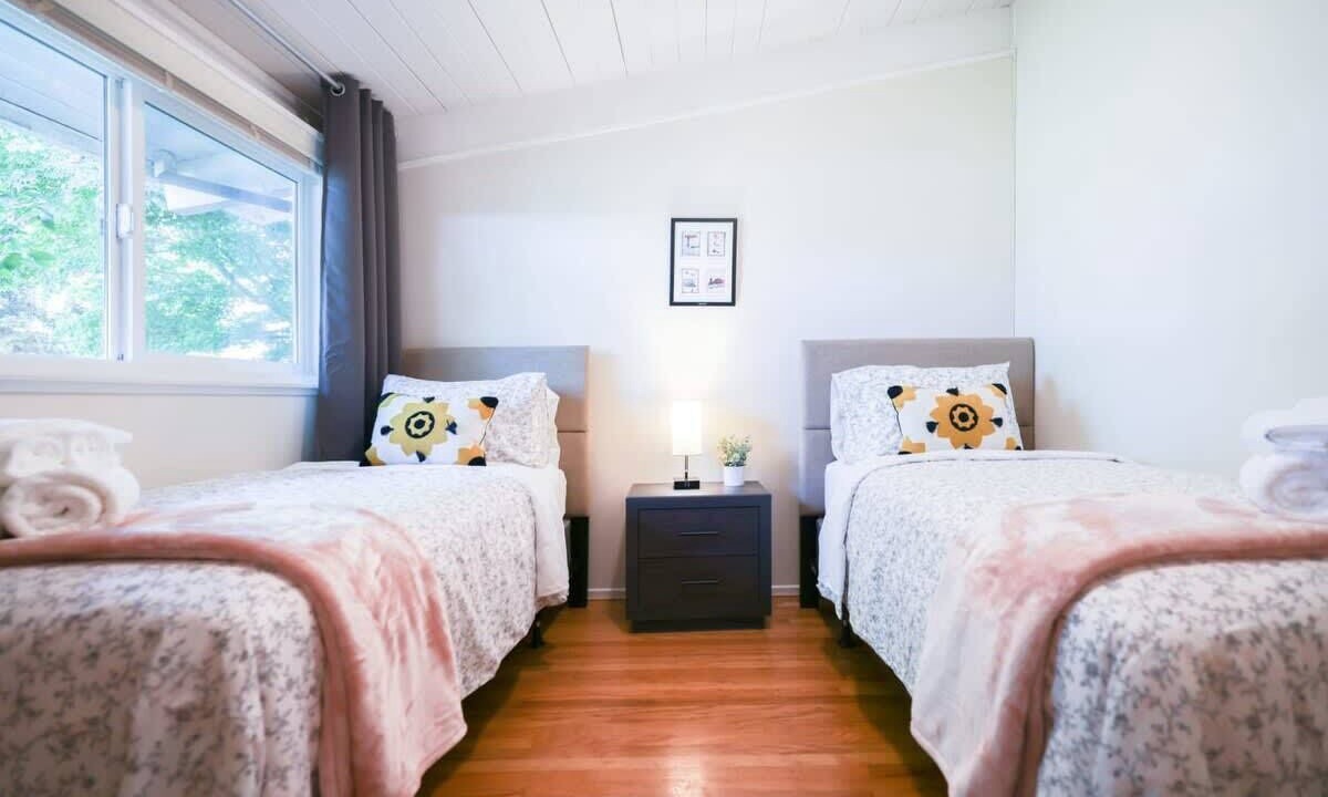 Photo of Others in Palo Alto