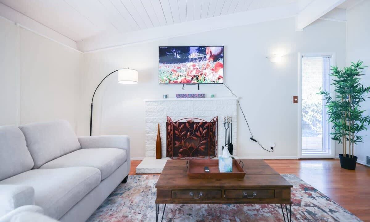 Photo of Livingroom in Palo Alto