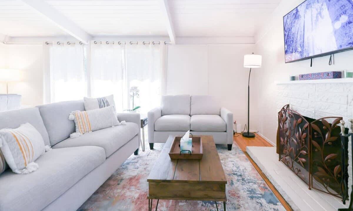 Photo of Livingroom in Palo Alto