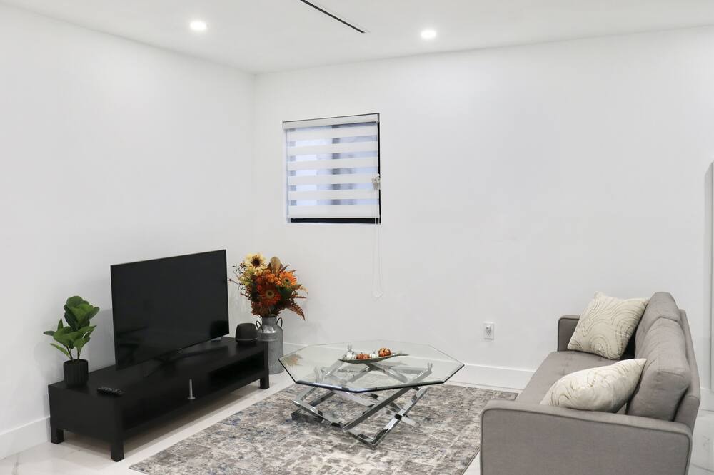 Photo of Livingroom in Richmond Heights