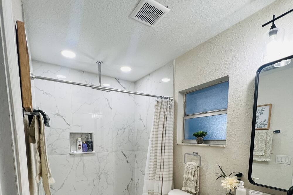 Photo of Bathroom in Lake Mary