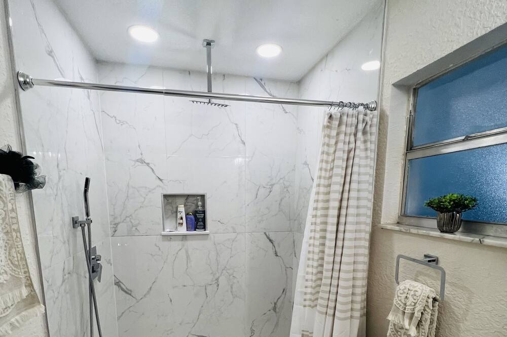 Photo of Bathroom in Lake Mary