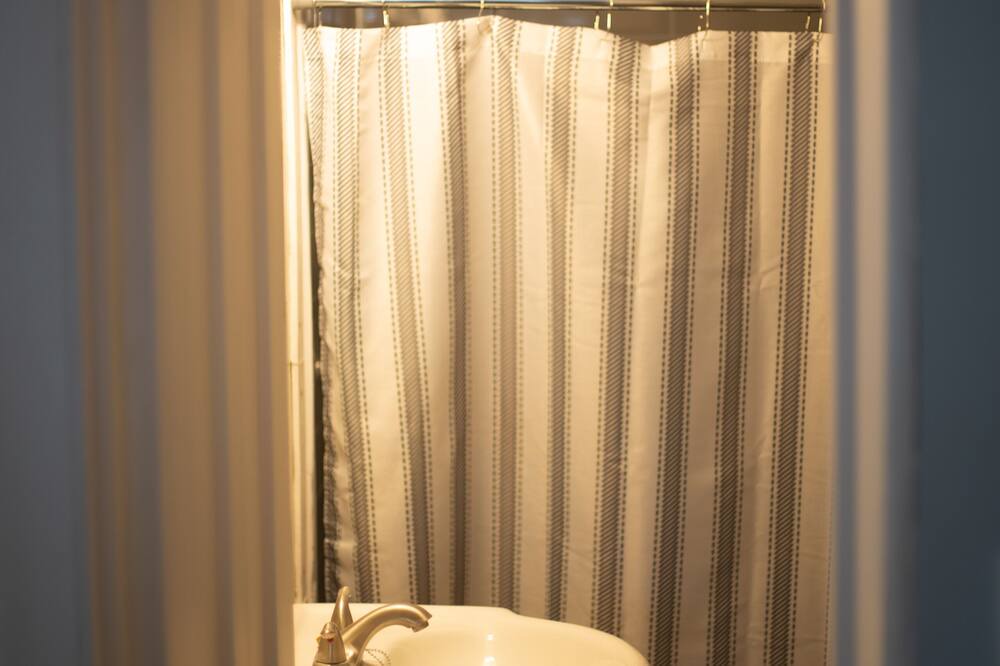 Photo of Bathroom in Cameron
