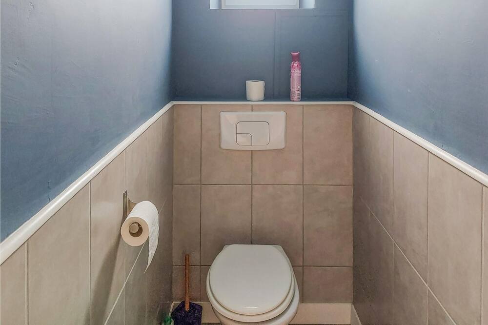 Photo of Bathroom in Longueville