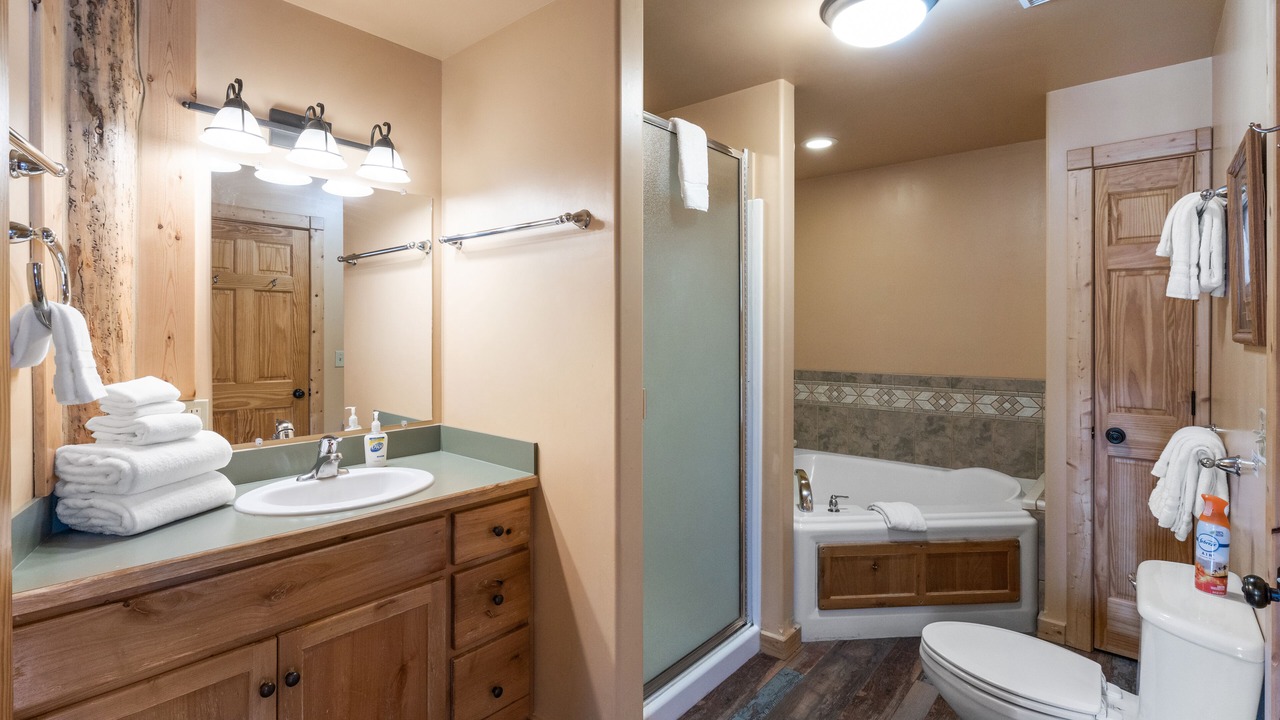 Photo of Bathroom in Lazy Acres