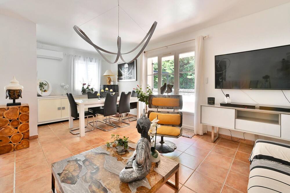 Photo of Bedroom in Sorgues