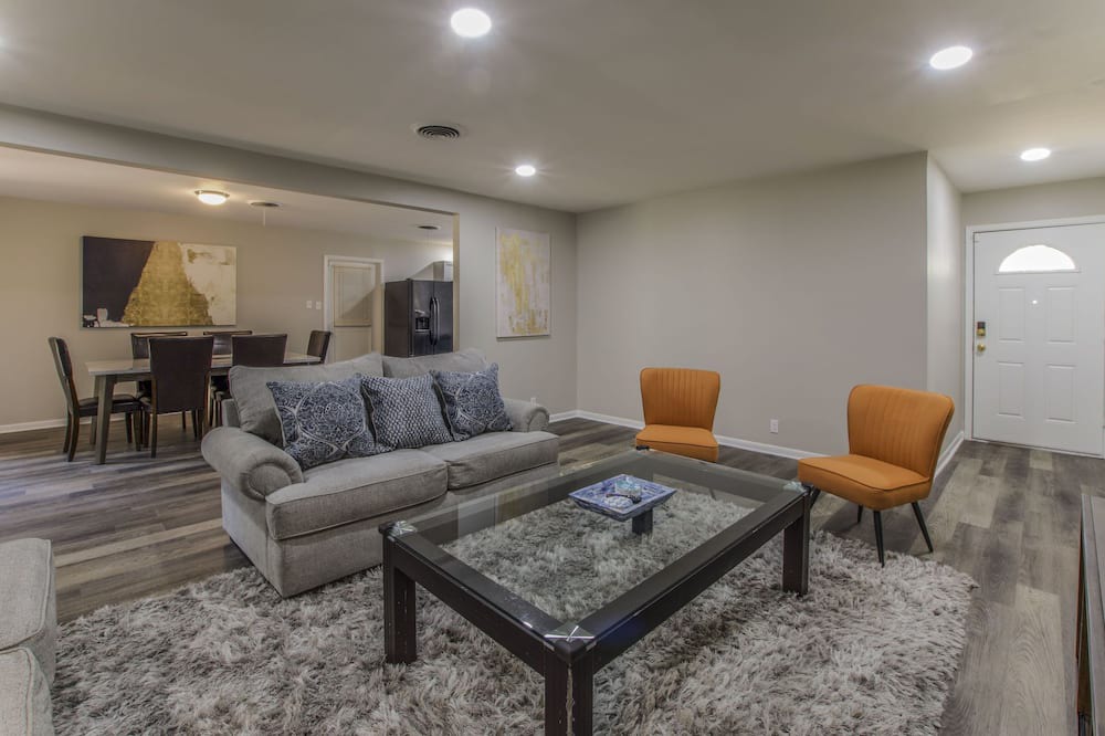 Photo of Livingroom in Temple