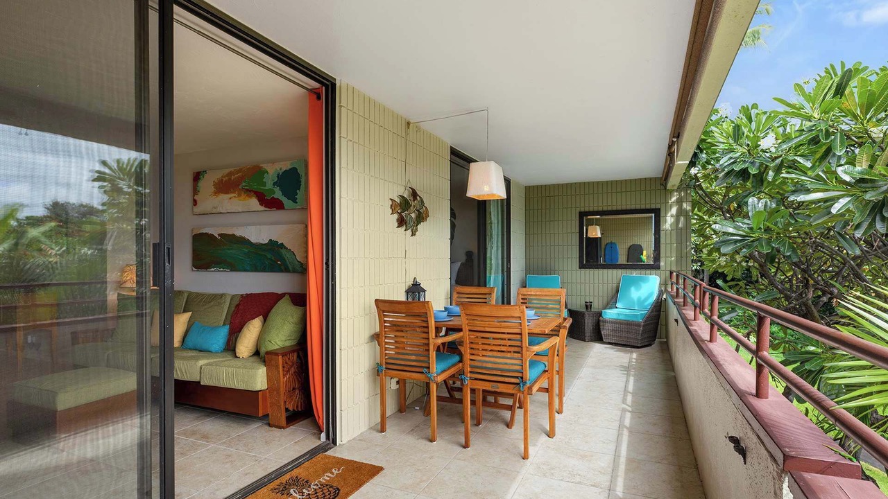 Photo of Patio Balcony in Kahaluu Bay