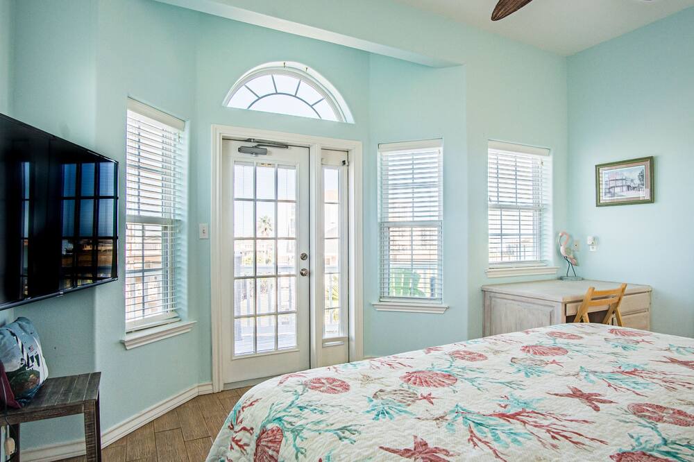 Photo of Bedroom in Sand Point