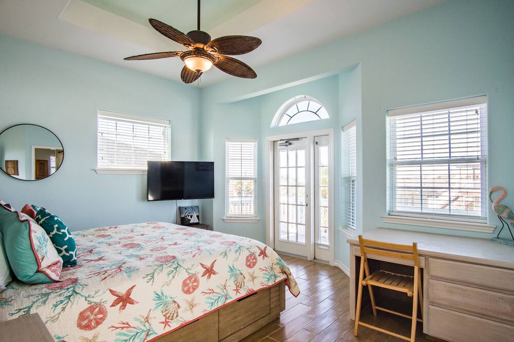 Photo of Bedroom in Sand Point