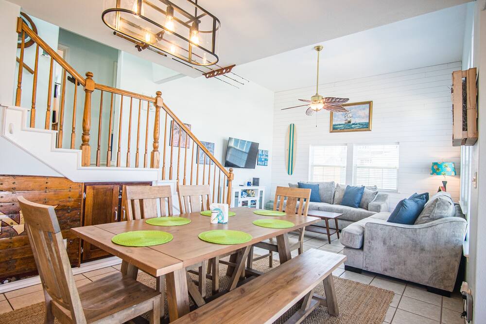 Photo of Livingroom in Sand Point